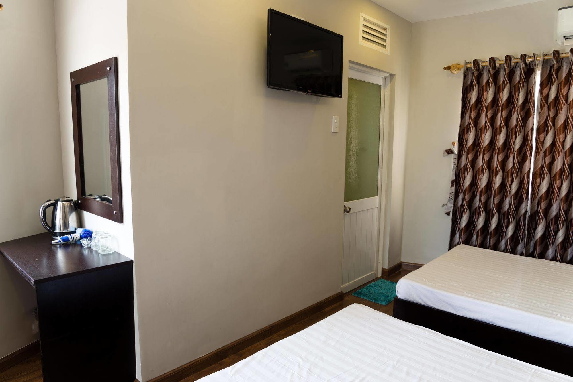 Cosmos Hotel Nha Trang By Ht Exterior photo